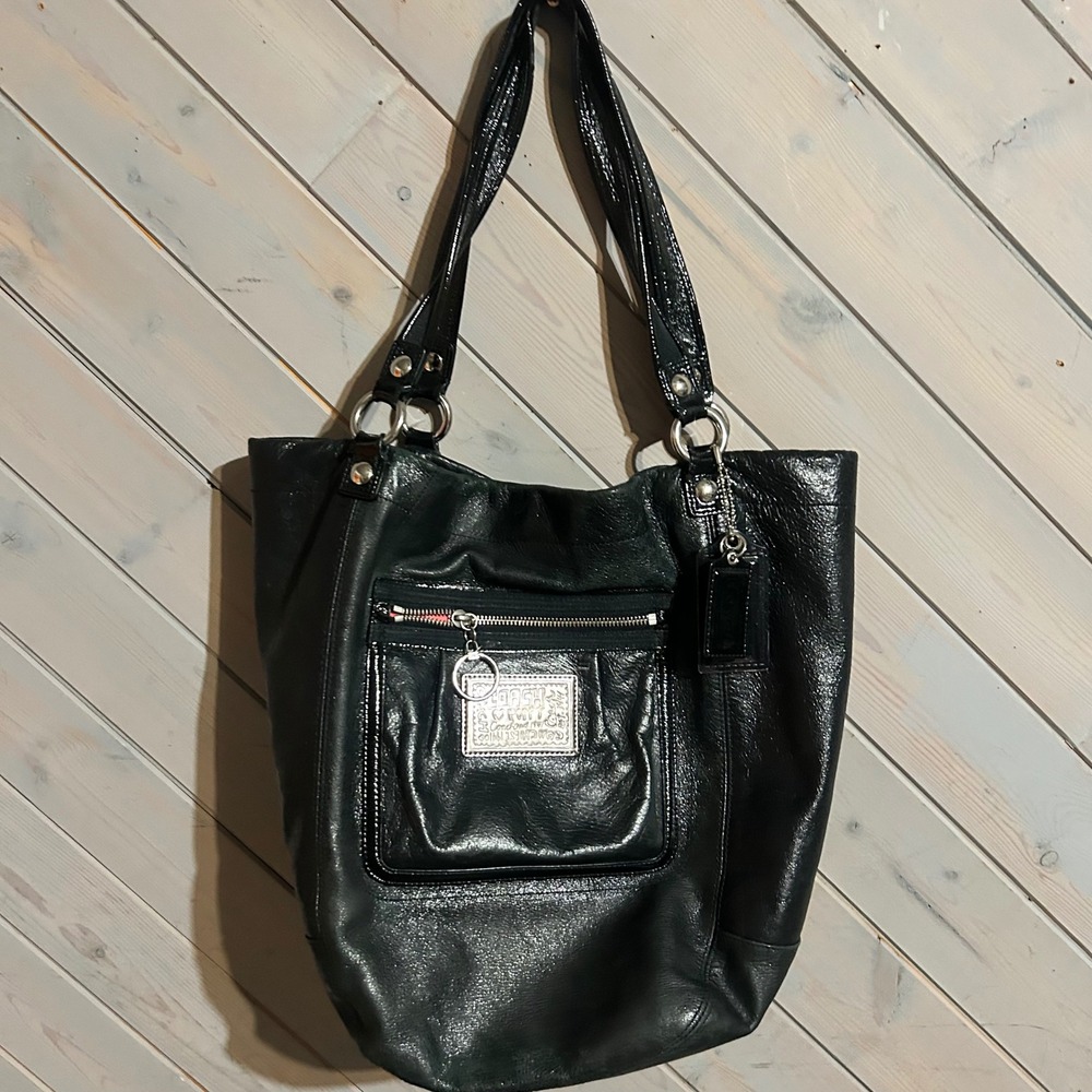 Coach Poppy Y2K Spotlight Tote, model number 14564.  Shoulder Bag Purse Designer